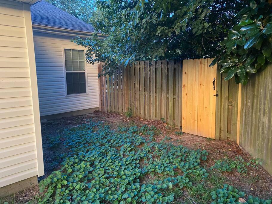 Comfy, Stylish Townhome Near I-20! Augusta Exterior photo